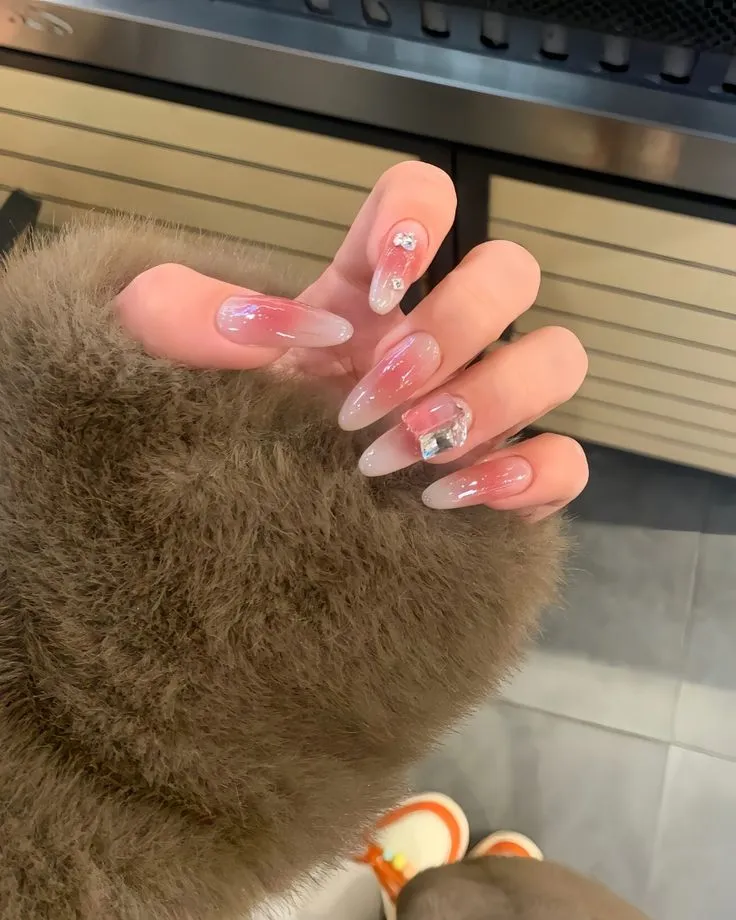 Nail Trends in Ho Chi Minh City ombre